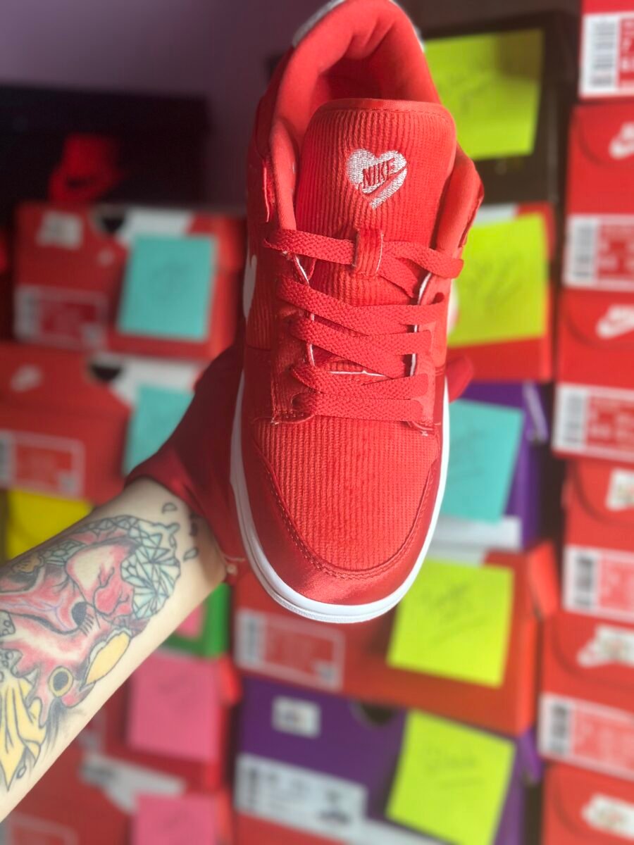 Dunk Low ‘Valentine’s Day 2024 - Image 3