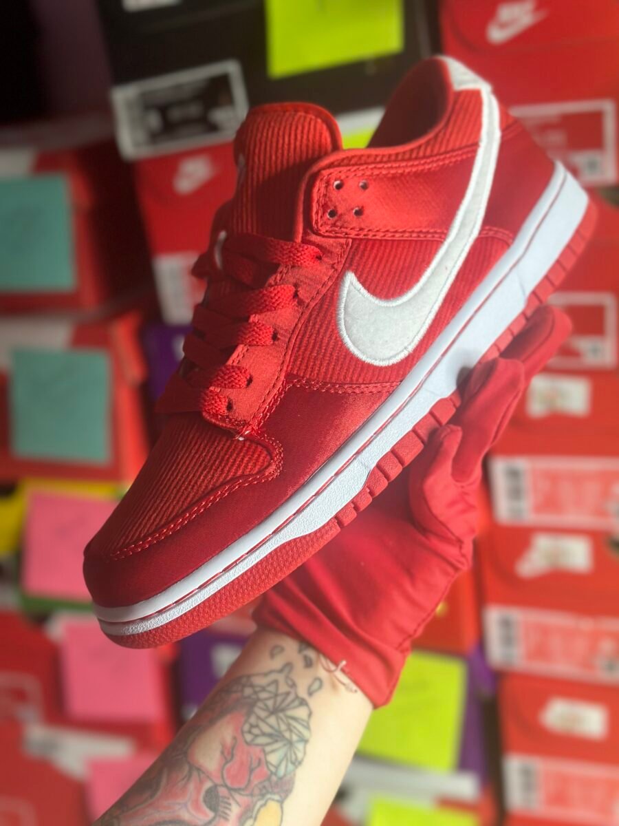 Dunk Low ‘Valentine’s Day 2024 - Image 2
