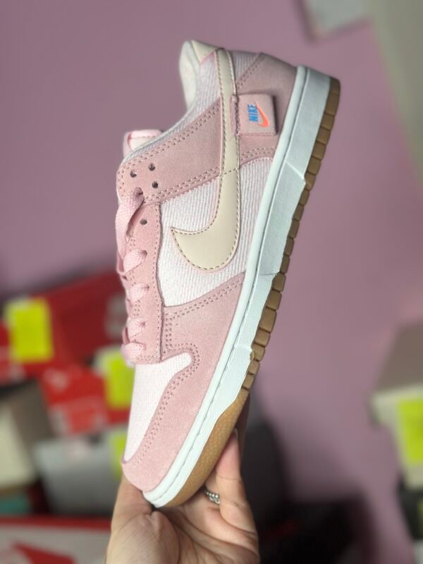 Dunk Low “Teddy Bear Light Soft Pink”