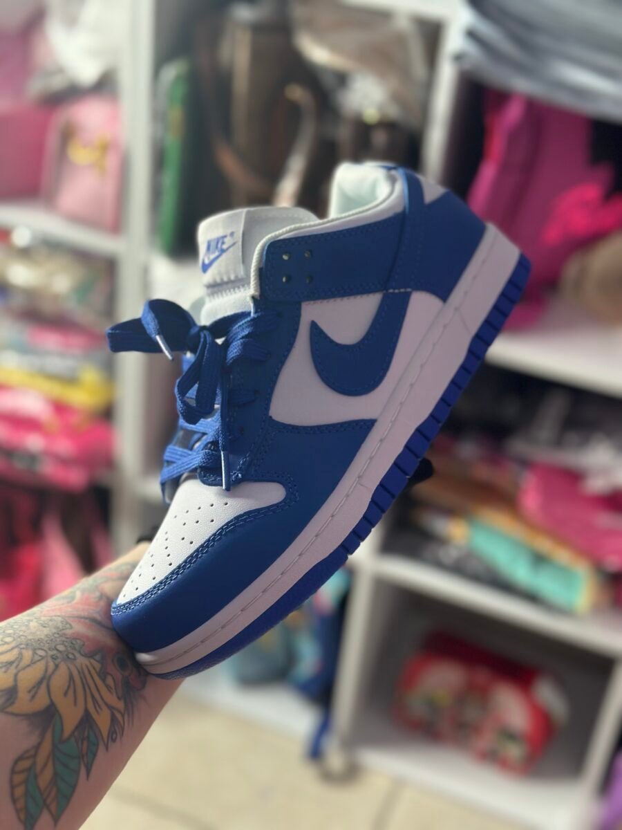 Dunk Low “Kentucky”