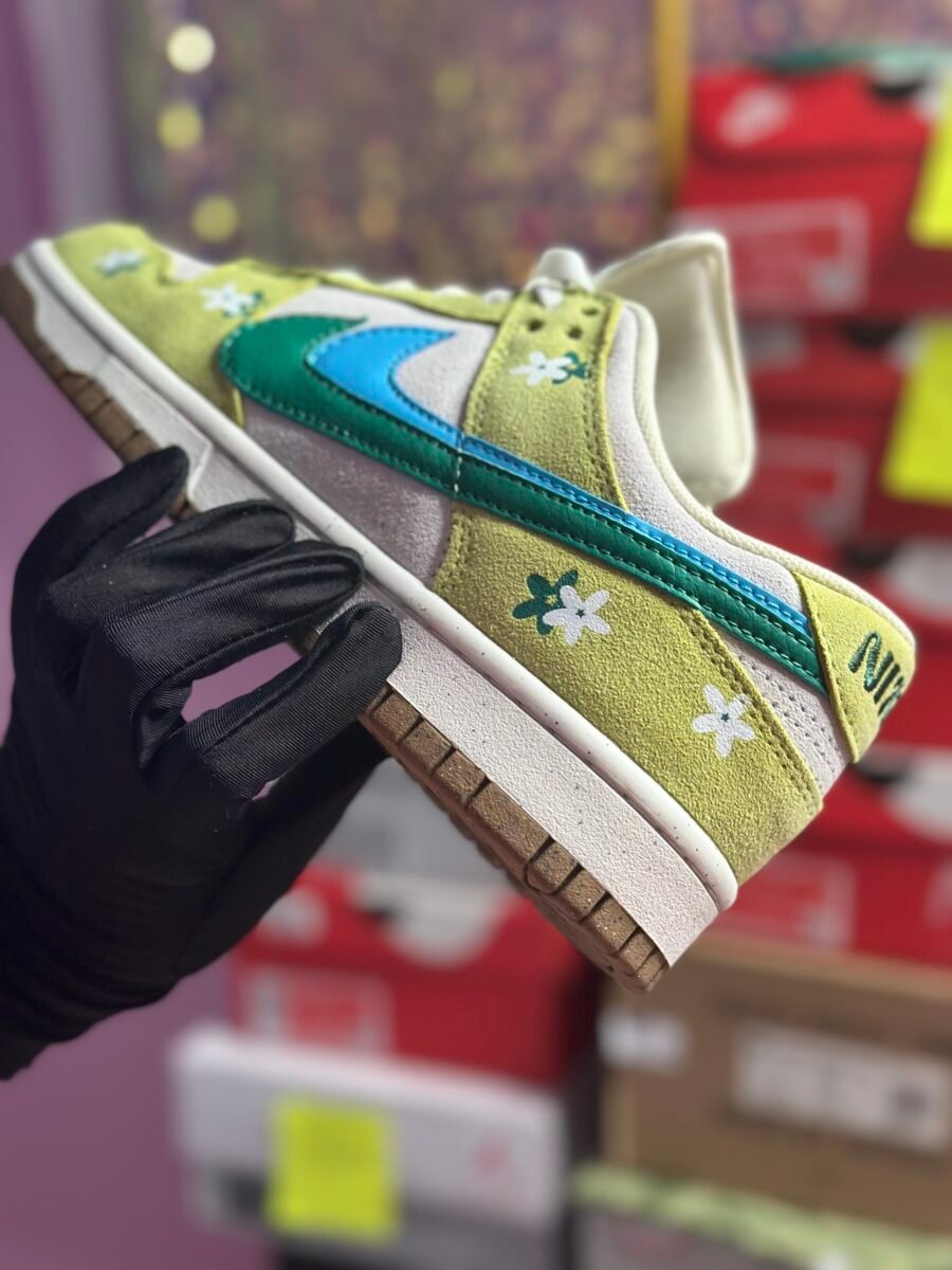 Dunk Low SE 85 Double Swoosh Flowers - Image 4