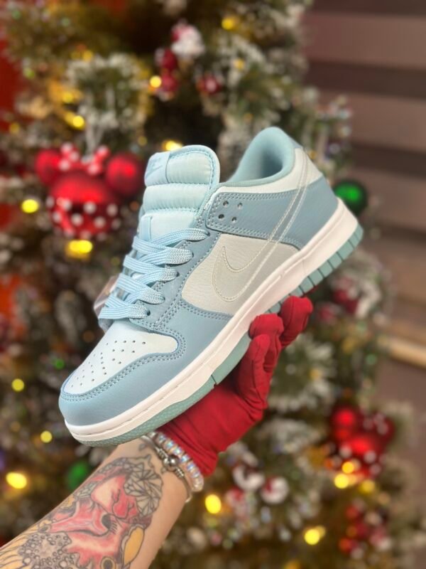 Dunk Low ‘Aura Clear’