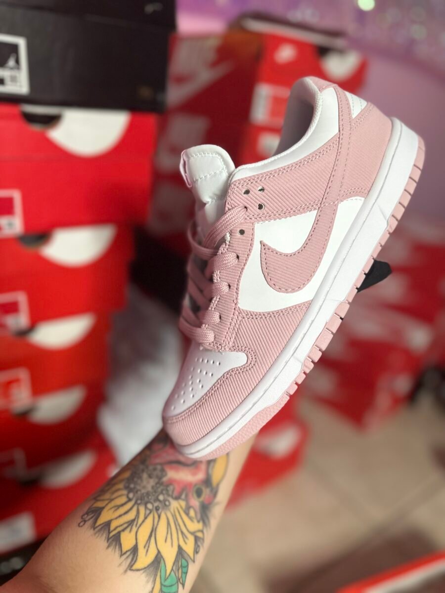 Dunk Low “Pink Corduroy”