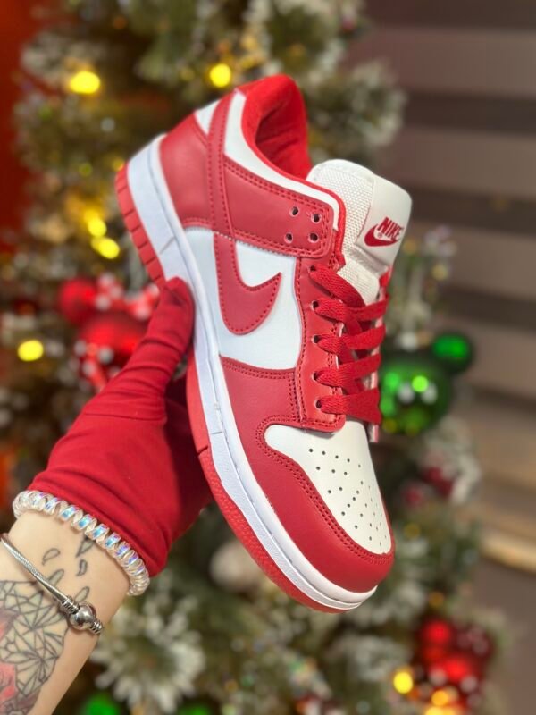 Dunk Low ‘White and University Red’