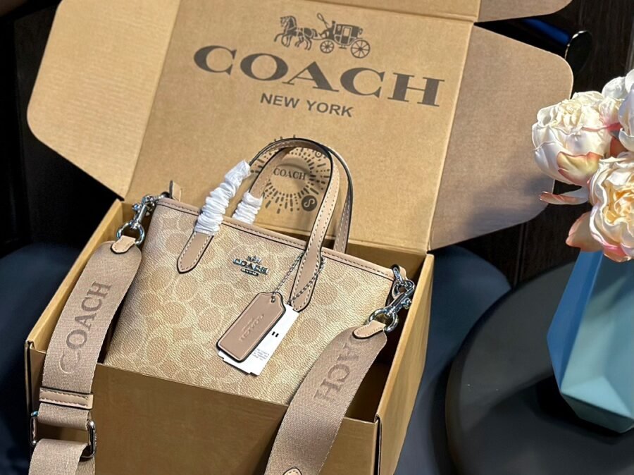 Coach - Image 3