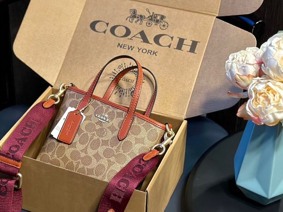 Coach - Image 2