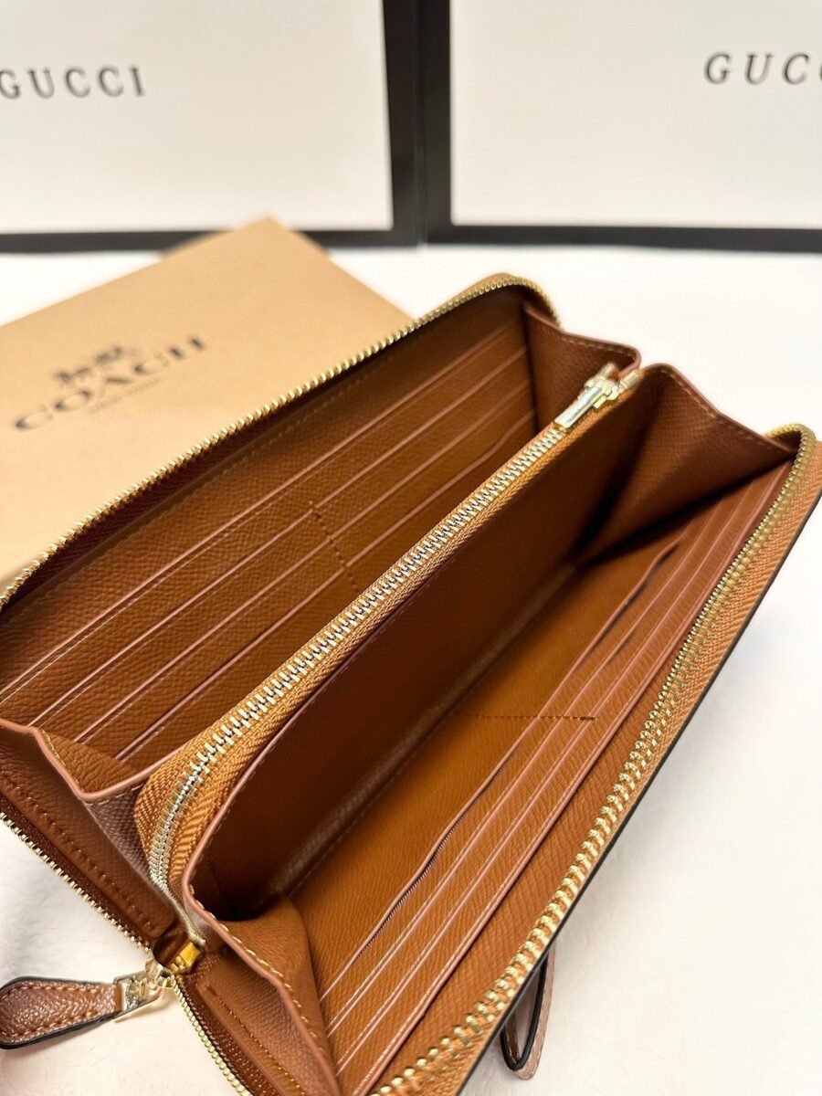 Coach - Image 2