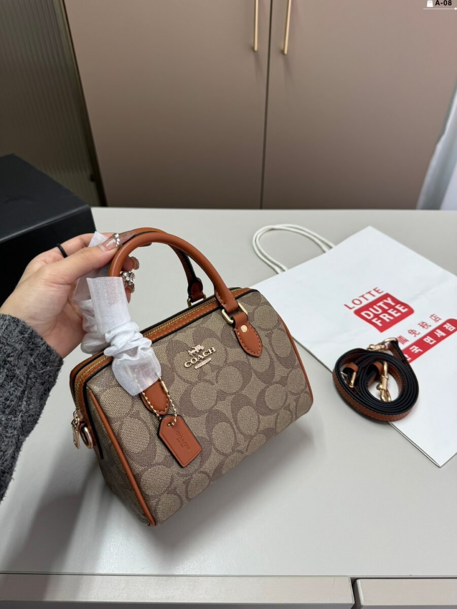 Coach - Image 3