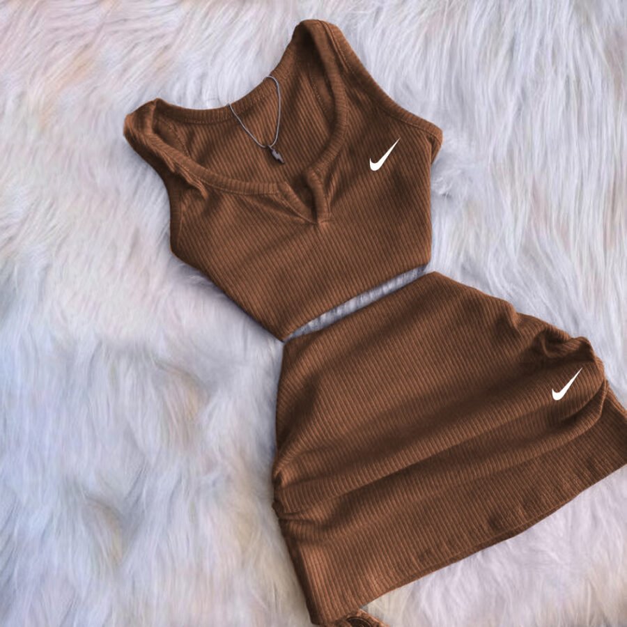 Set Nike marrón