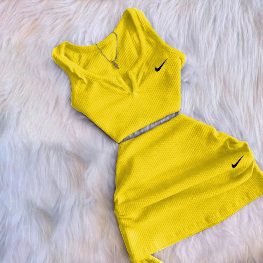 Set Nike amarillo
