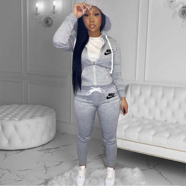 Set Nike Gris