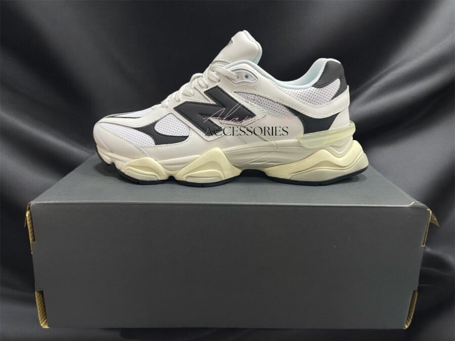 9060 'White Black'