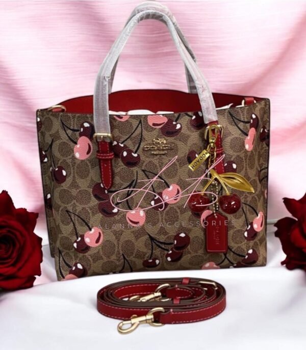 Coach🍒