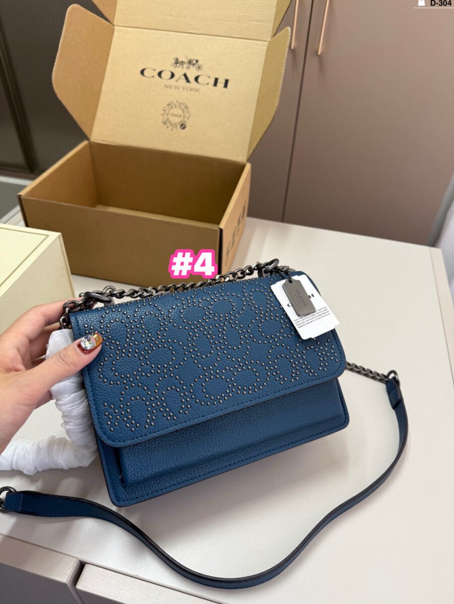 Coach  💖 - Image 4