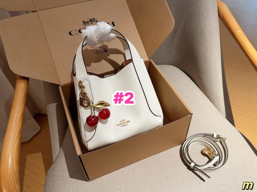 Coach🍒🫶🏻😍 - Image 2