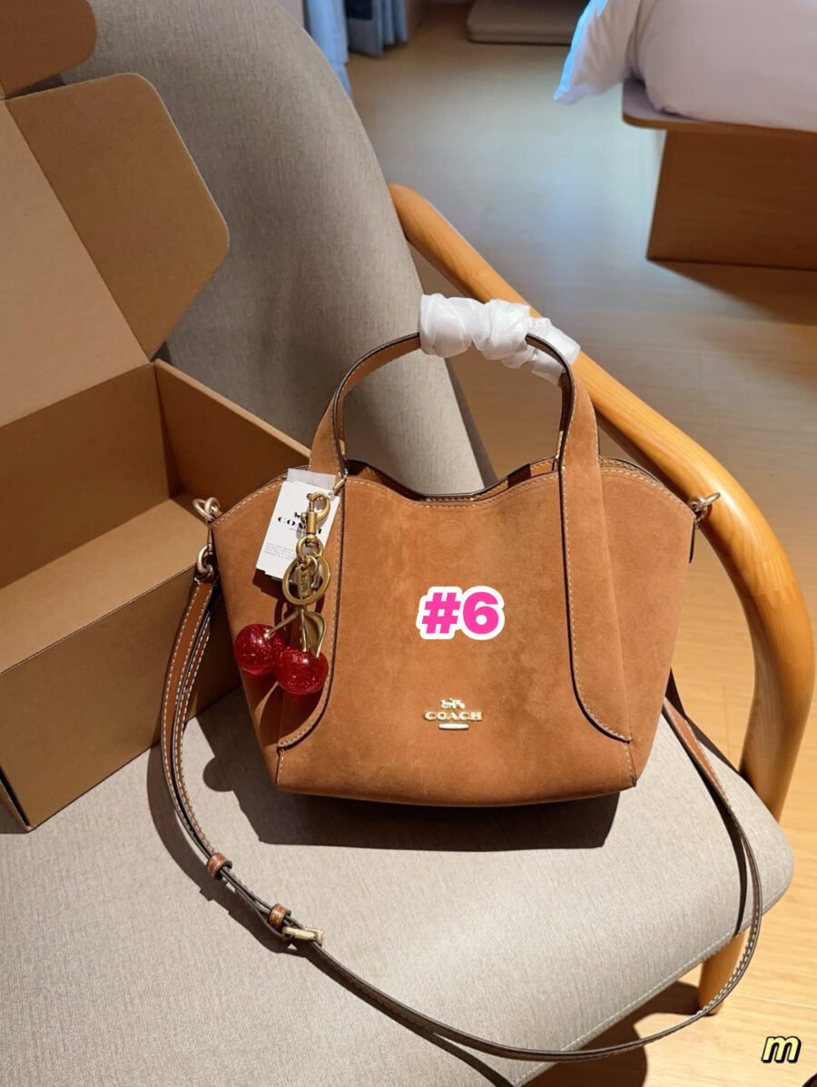 Coach🍒🫶🏻😍 - Image 6
