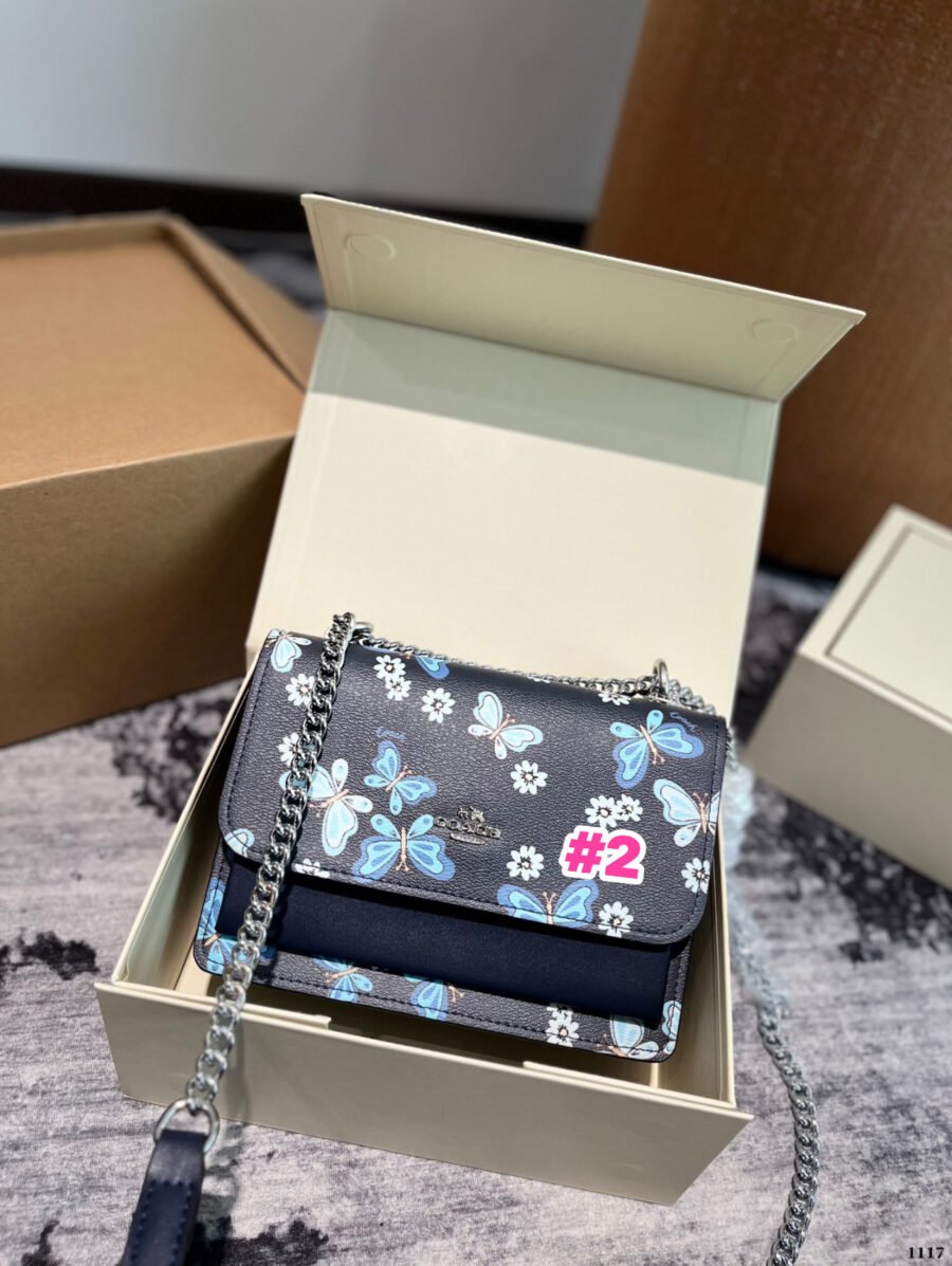 Coach 😍🫶🏻🩷 - Image 2