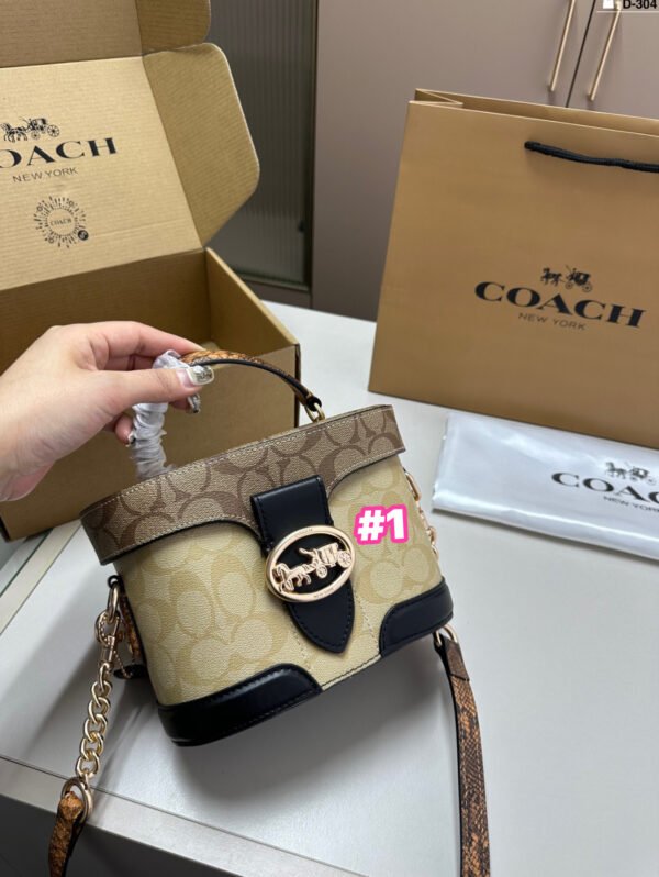 Coach🤍😍