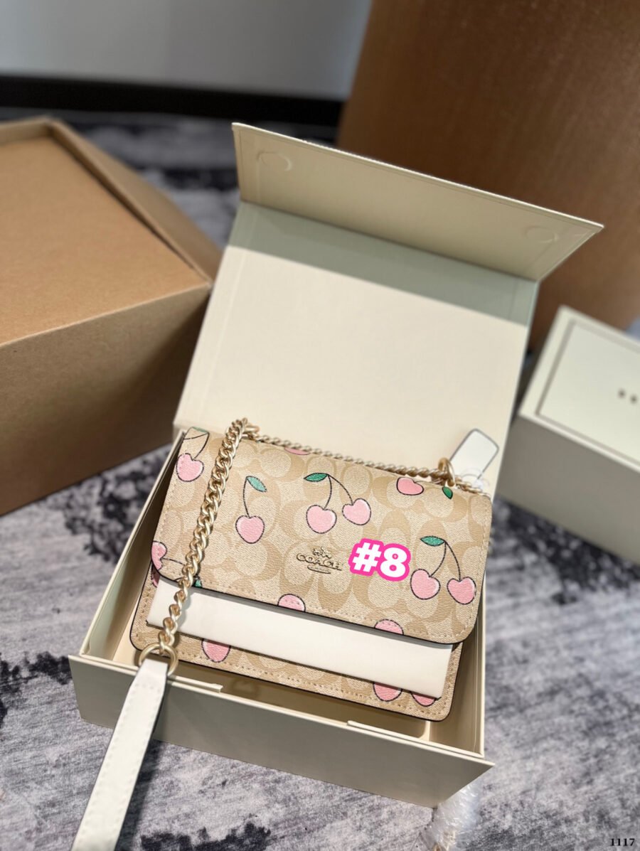 Coach 😍🫶🏻🩷 - Image 8