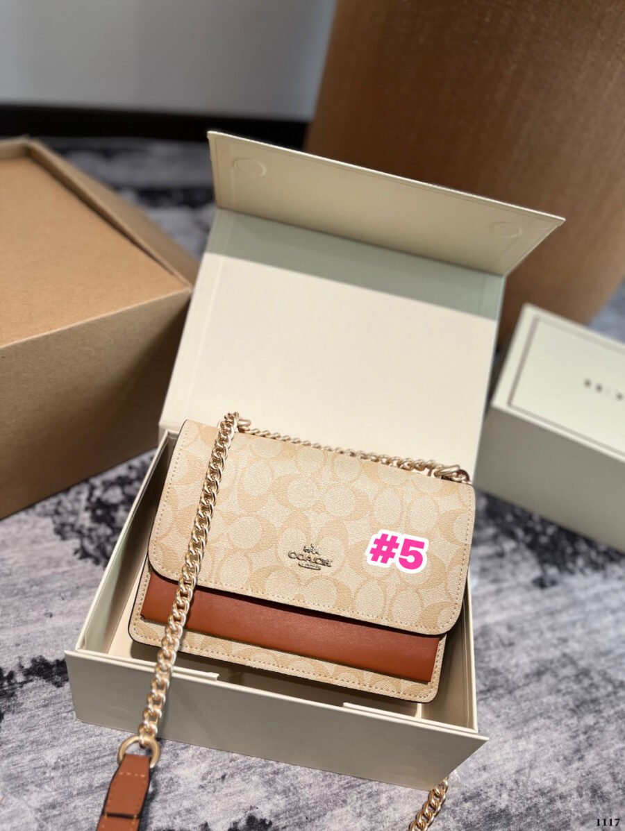 Coach 😍🫶🏻🩷 - Image 5
