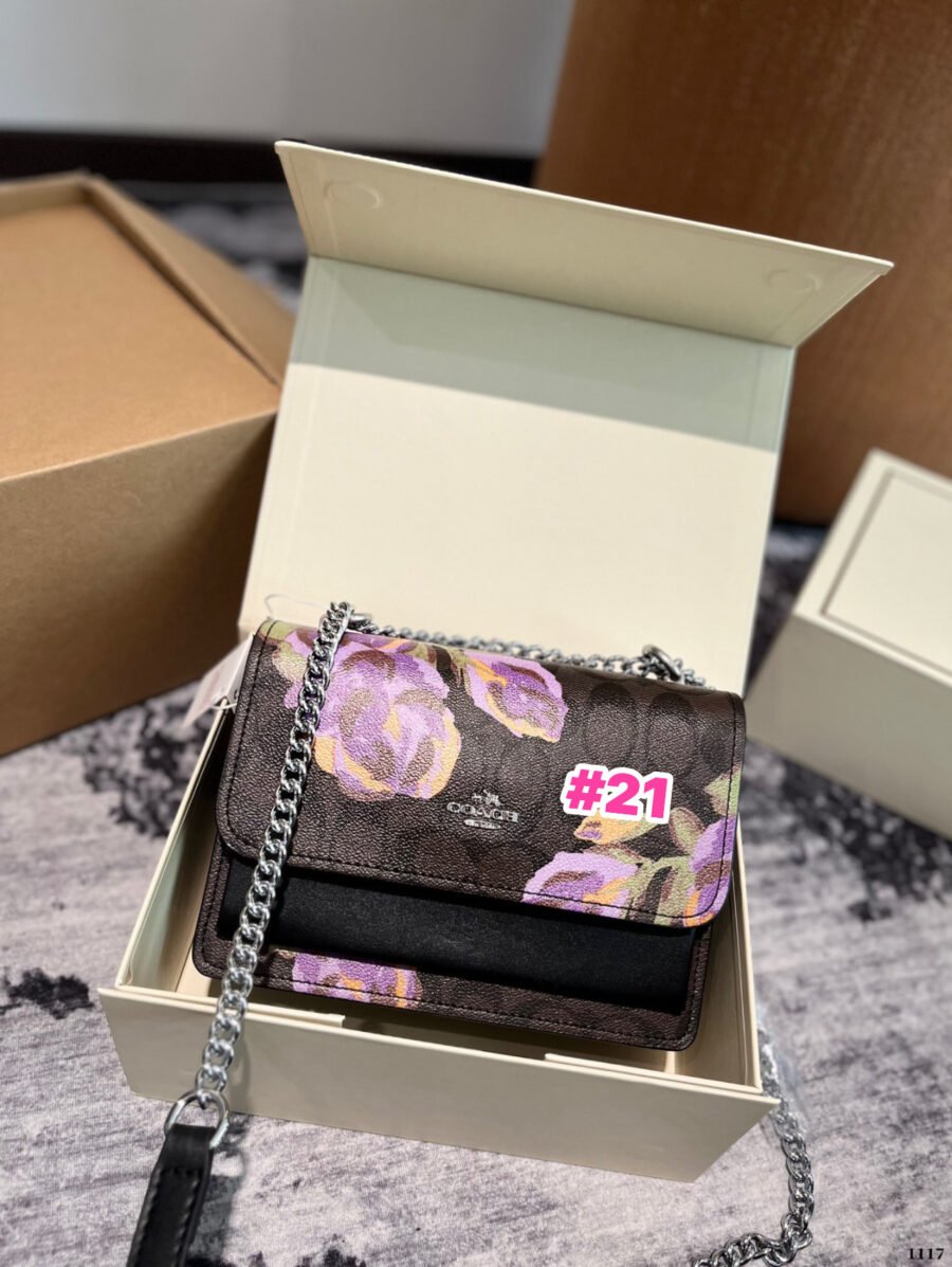 Coach 😍🫶🏻🩷 - Image 21