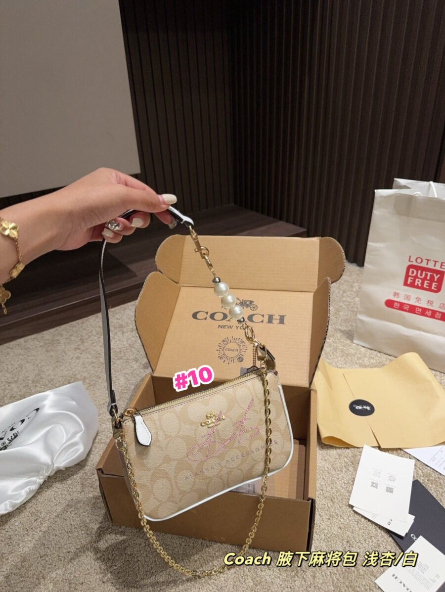 Coach 😍🤍 - Image 10