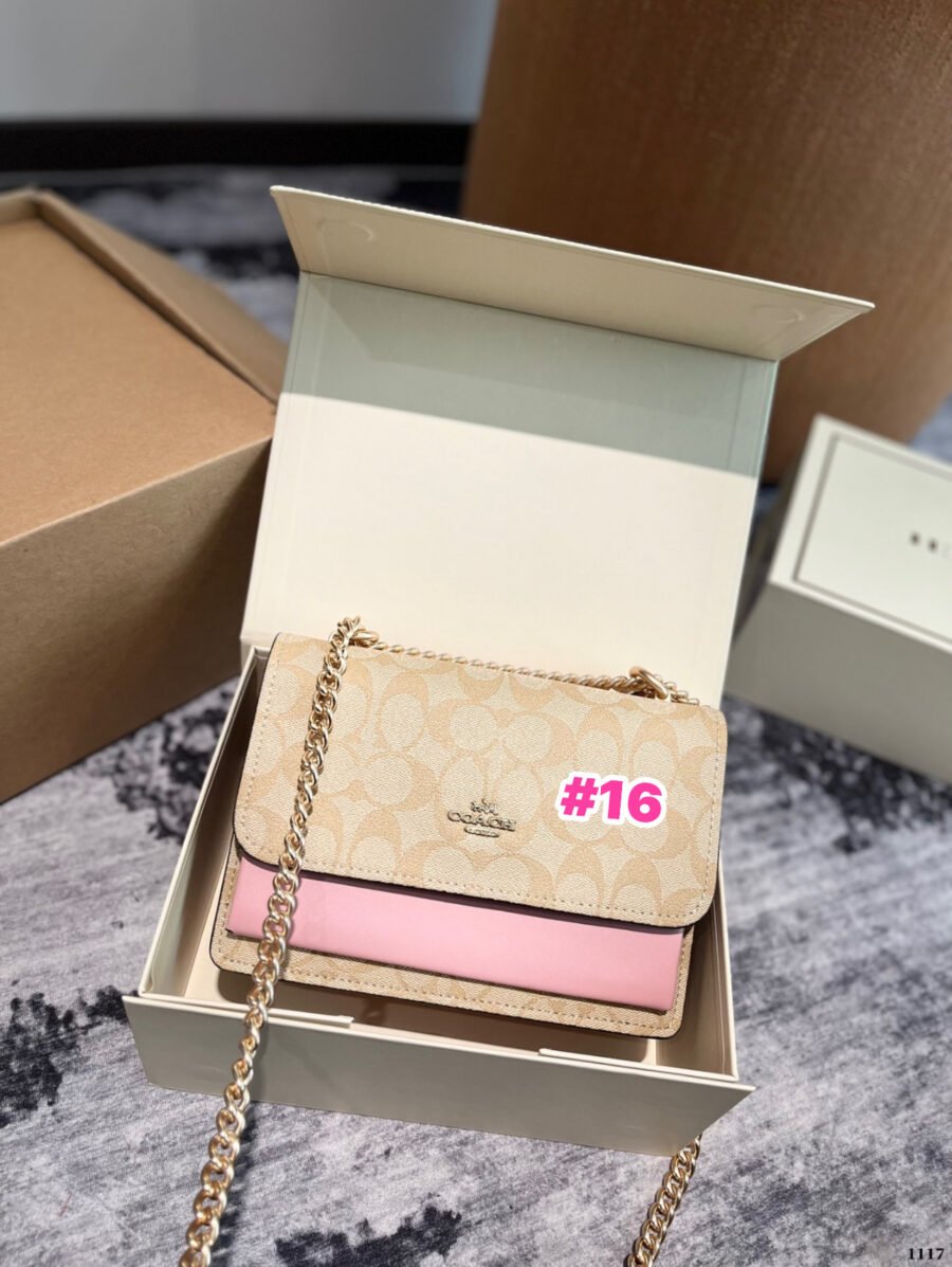 Coach 😍🫶🏻🩷 - Image 16