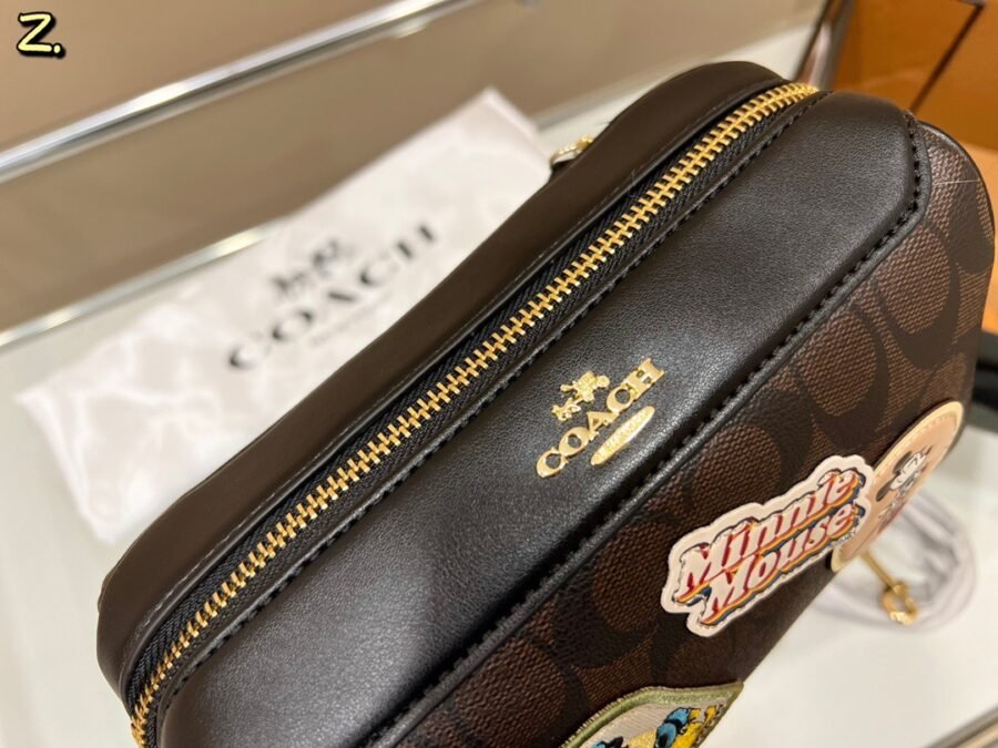 Coach - Image 5