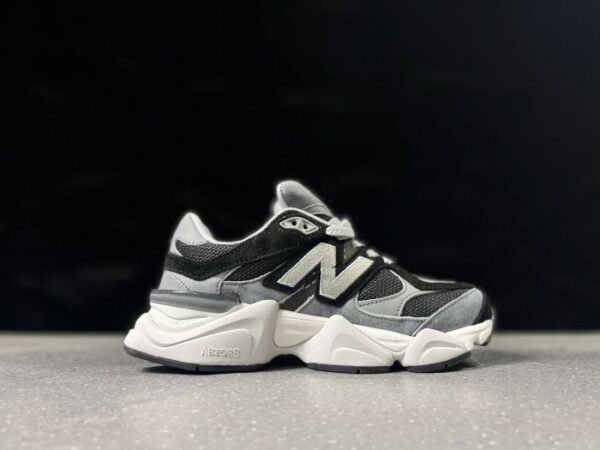 New B 9060