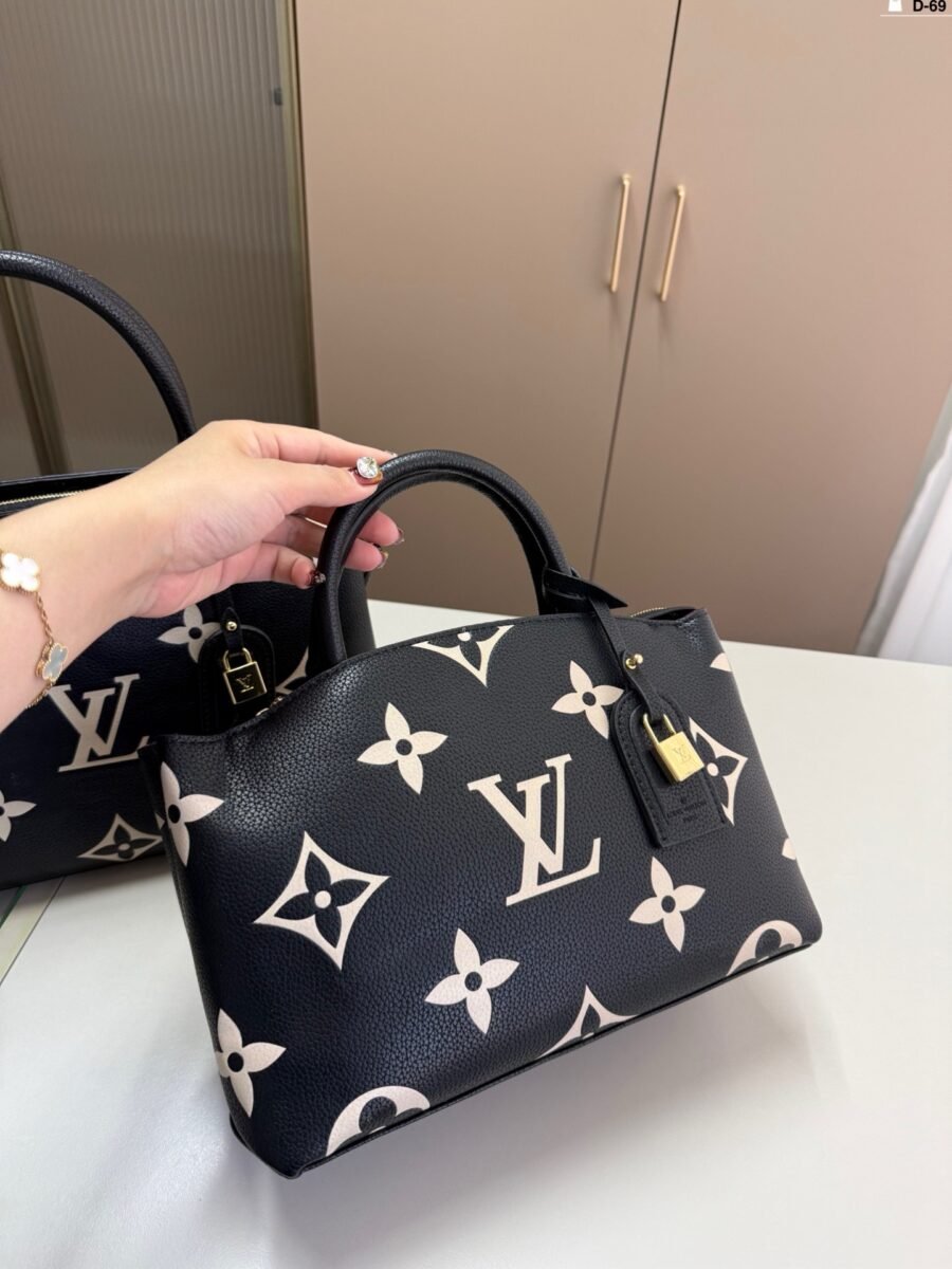 LV🖤