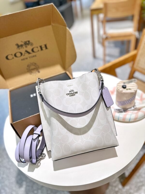 Coach💜