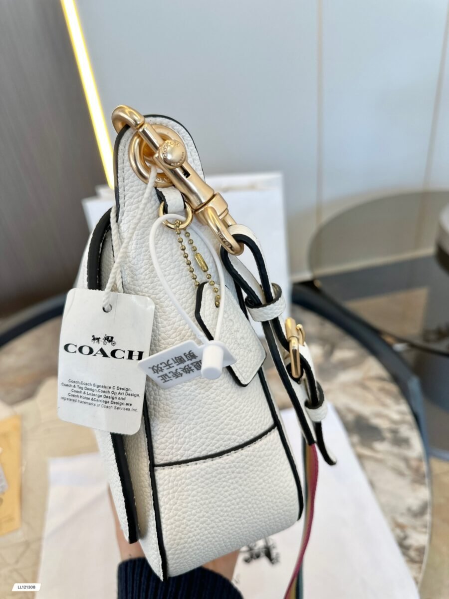 Coach - Image 3