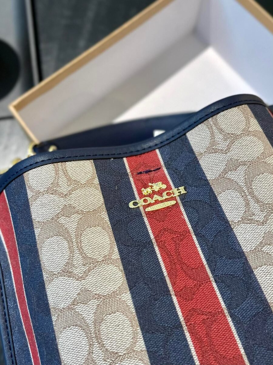 Coach - Image 3