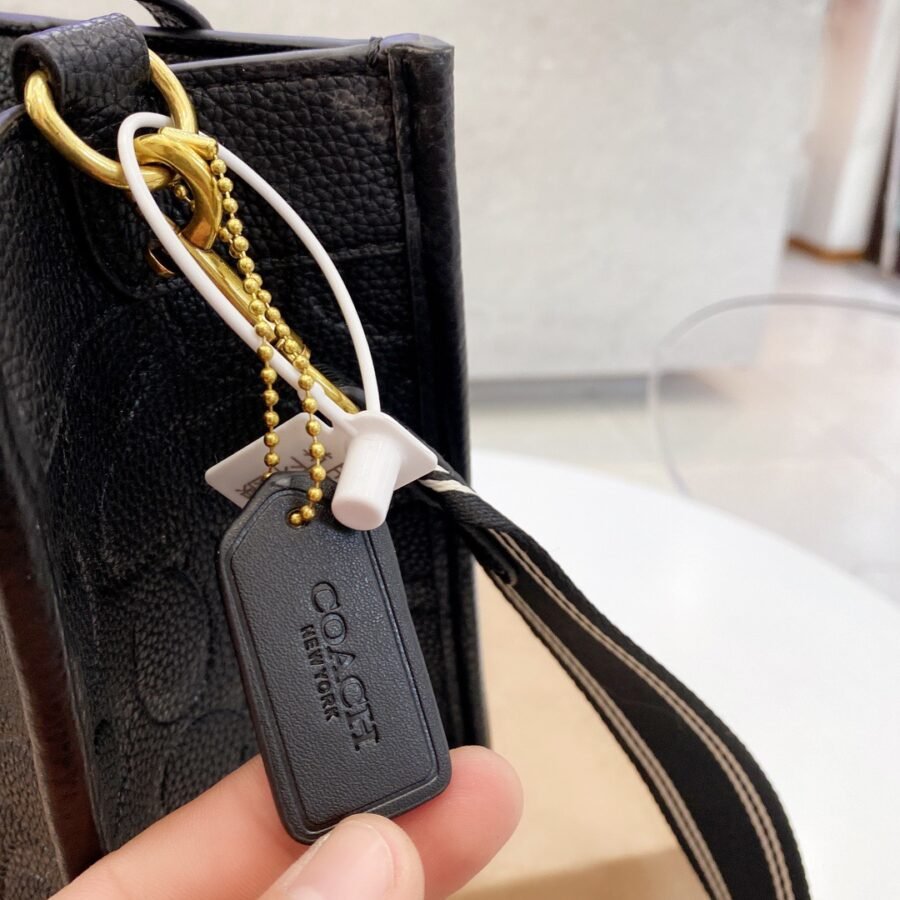 Coach🖤 - Image 2