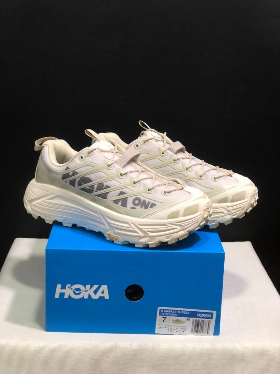 HOKA🤍