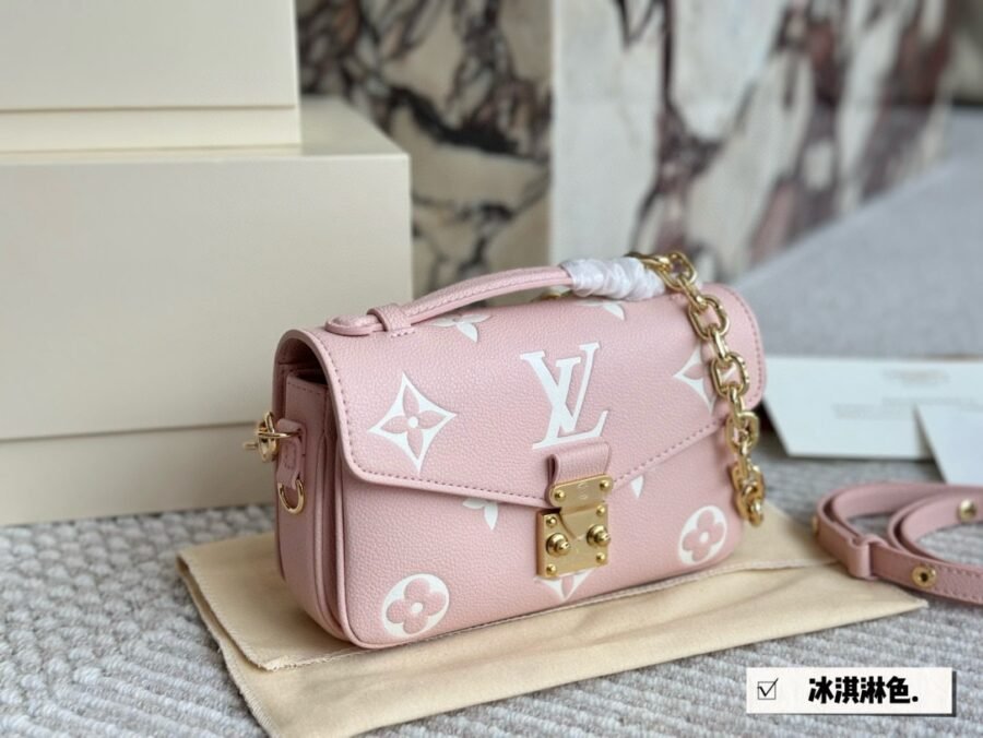 LV🤍🩷