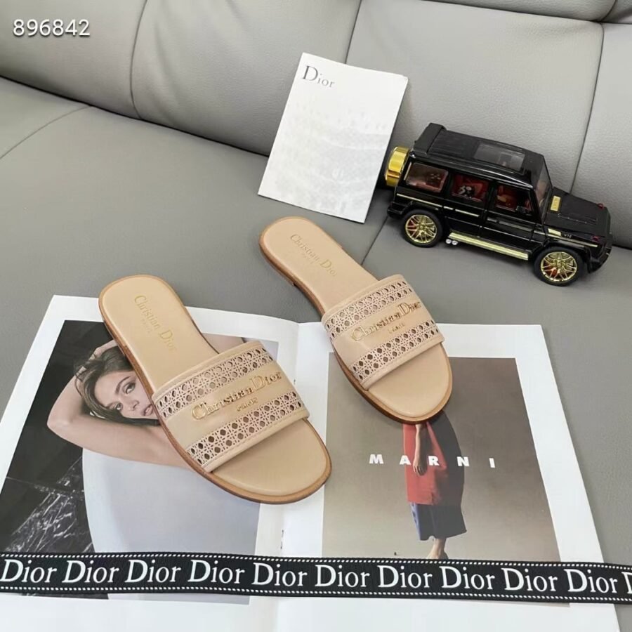 DIOR
