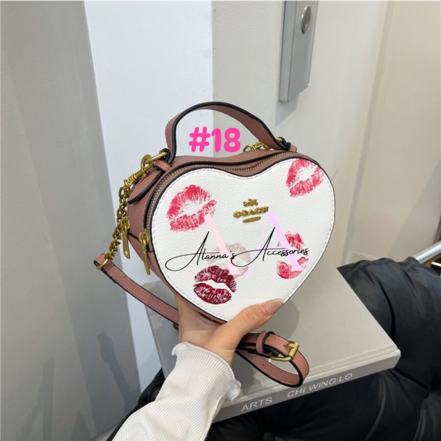 Coach corazón 🛍️ - Image 18