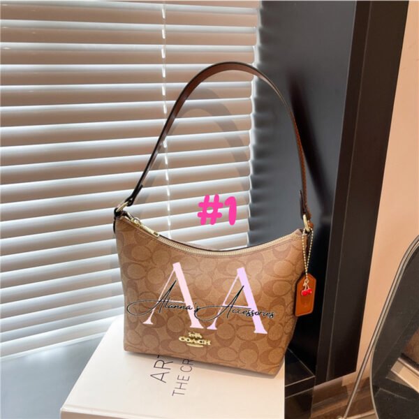 Coach🛍️
