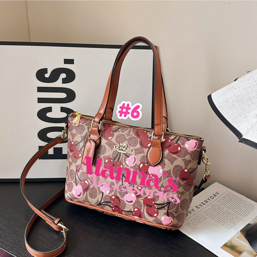 Coach 😍🩷 - Image 6