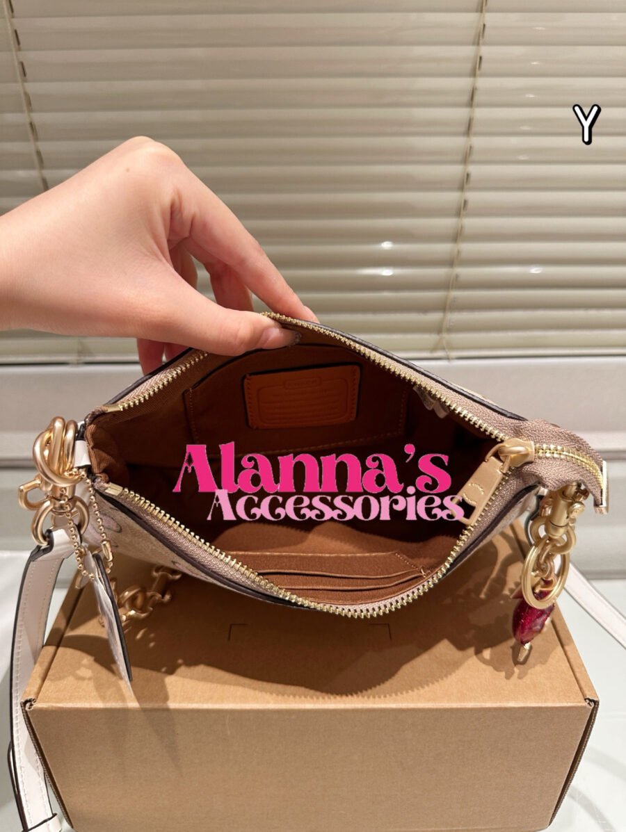 Coach corazón 😍🛍️🩷 - Image 4