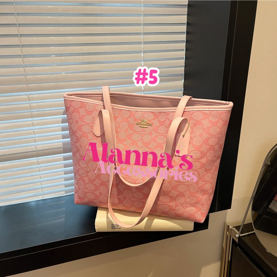 Coach 😍🩷🛍️ - Image 5