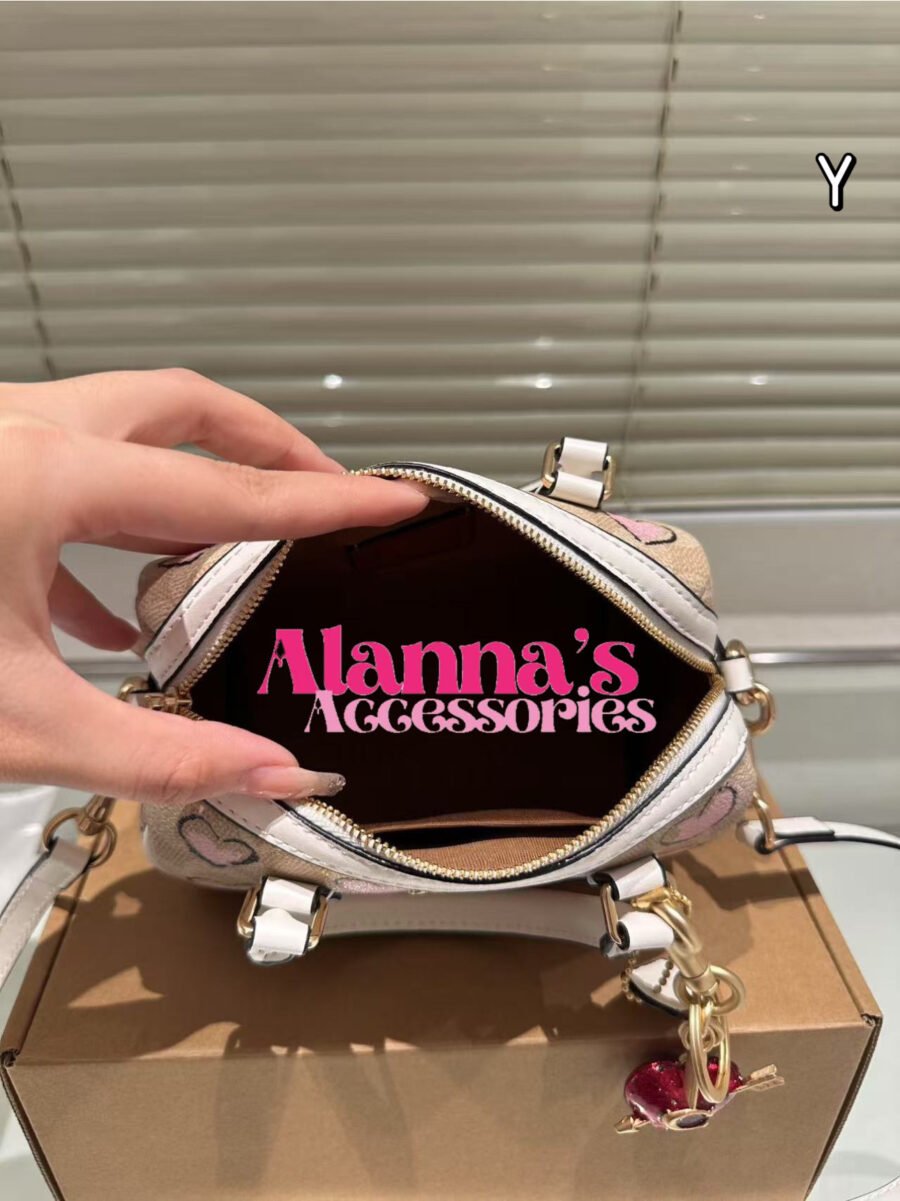Coach corazón 😍🛍️🩷 - Image 3