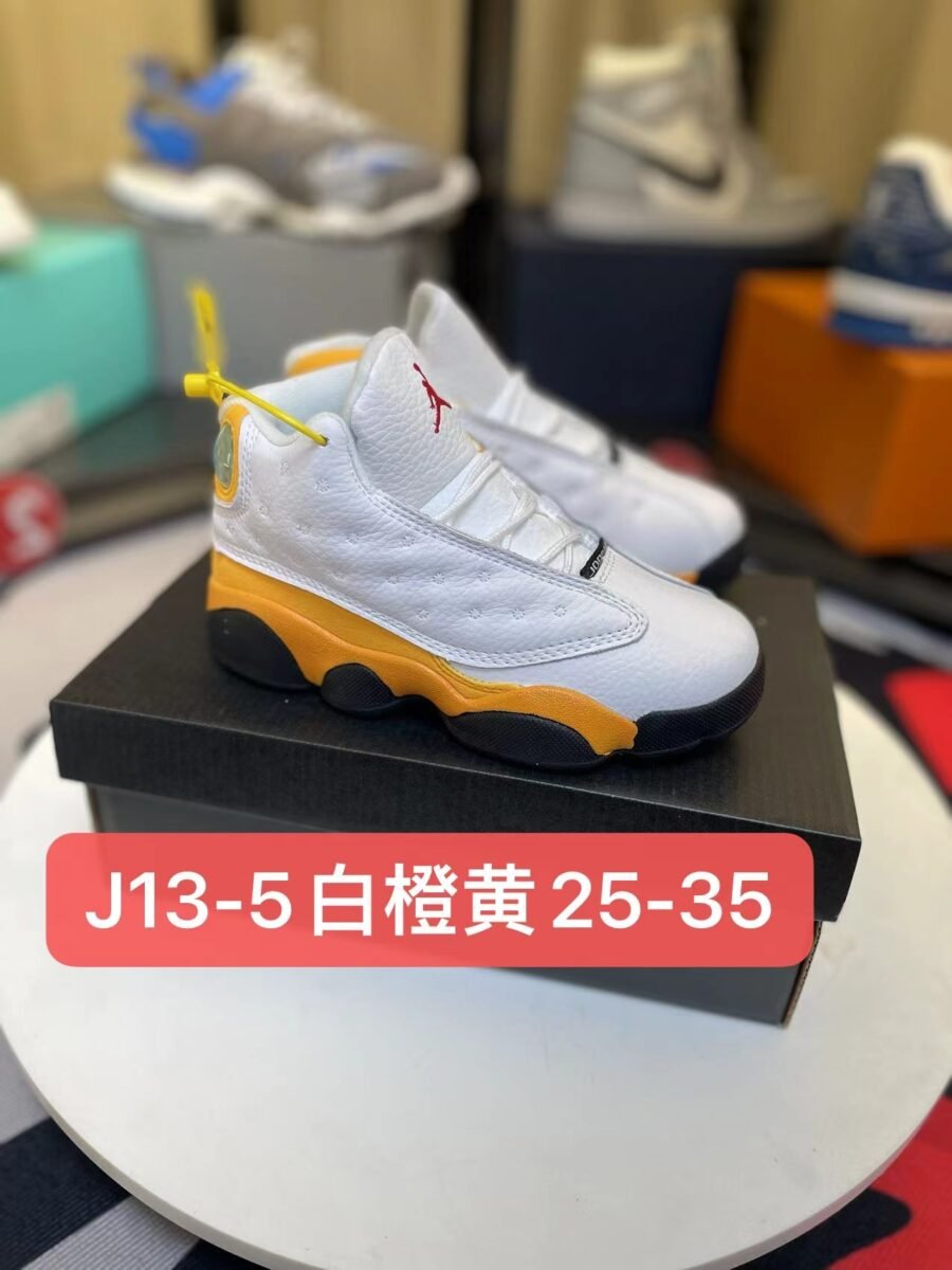 Jordan 13💛🤍🖤