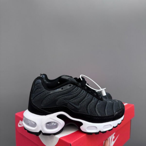 Nike🤍🖤