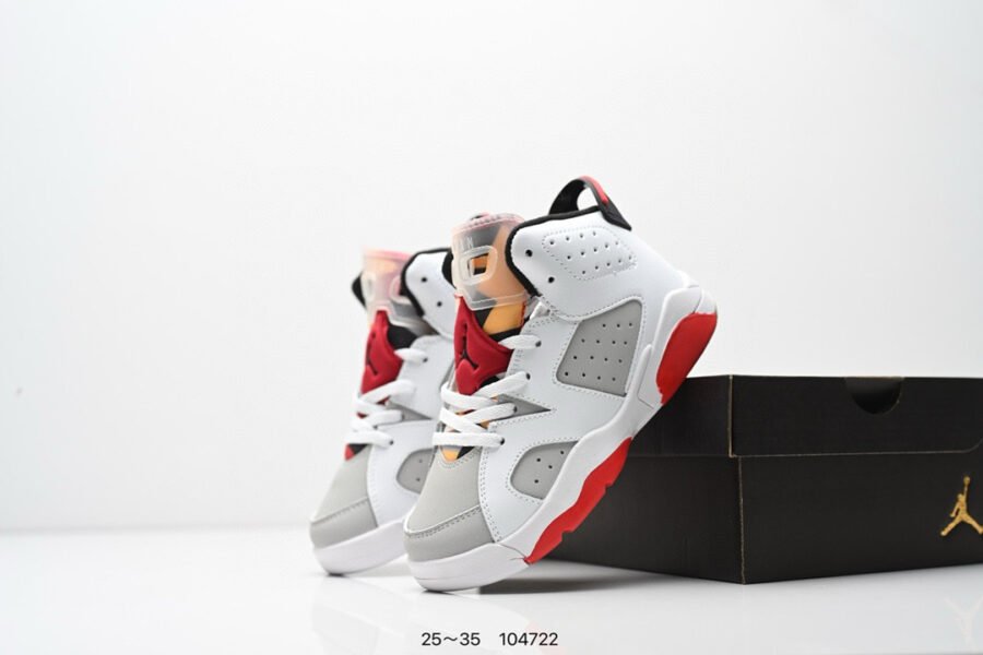 Jordan🧡🤍🖤❤️