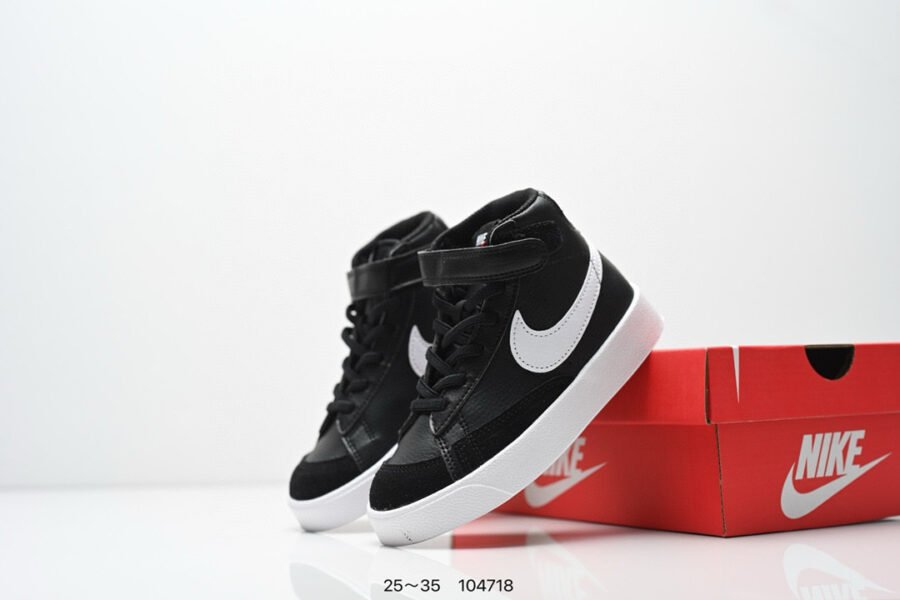 Nike Blazer🖤🤍
