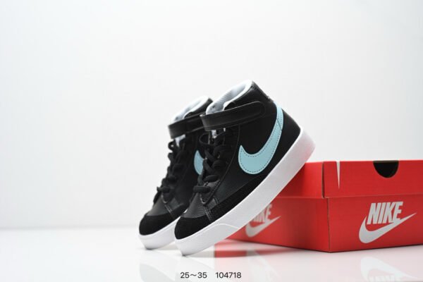 Nike blazer🖤🩵