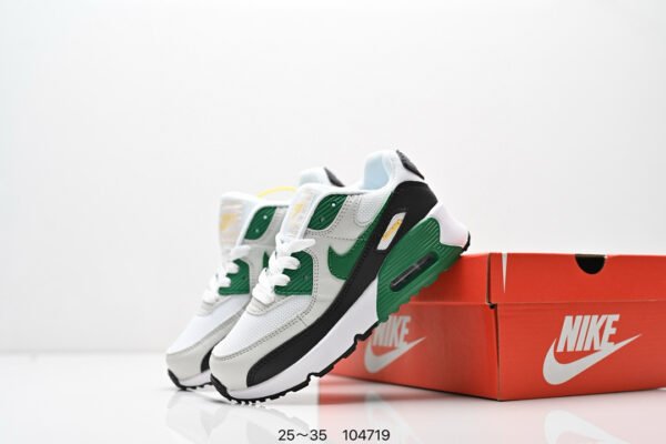 Nike💚🖤🤍