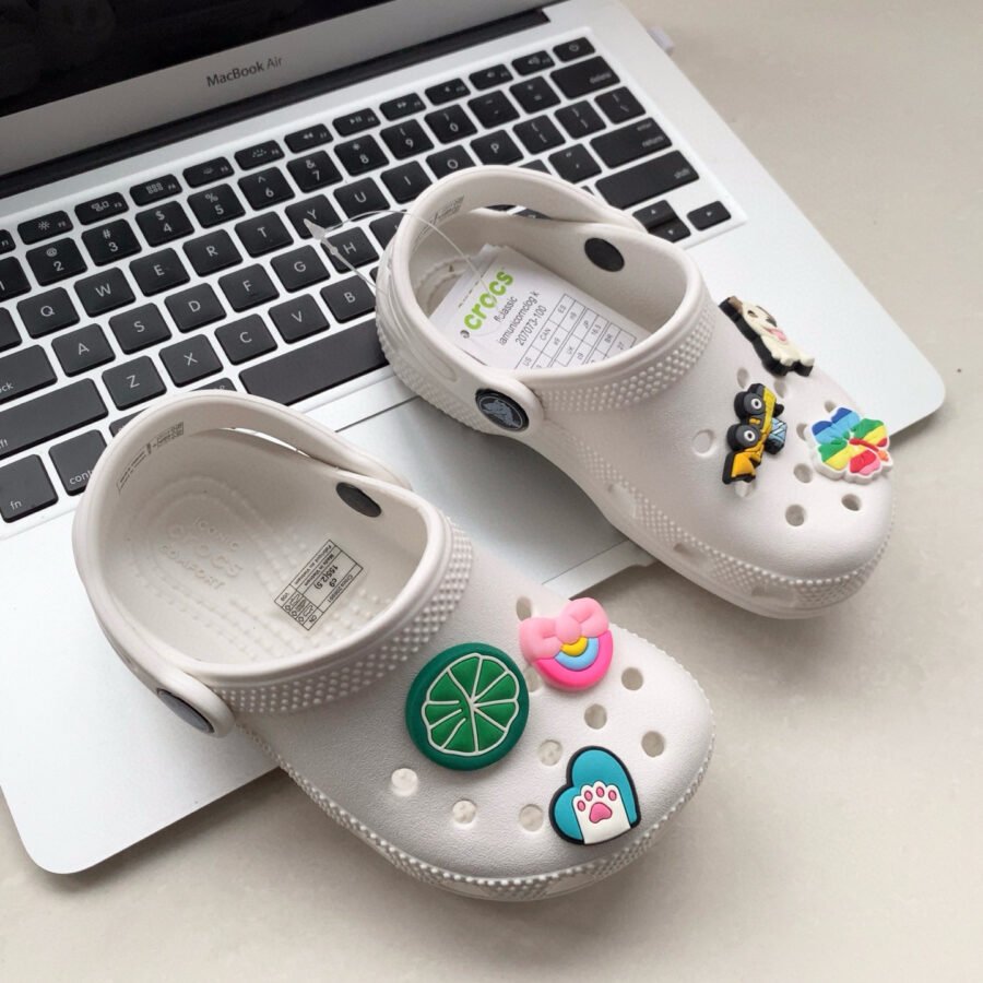 crocs 🤍😍